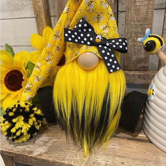 🐝Bee Gnome, Bee Decor, Tiered Tray Decor, Summer Decor, Bumblebee - Picture 2 of 4